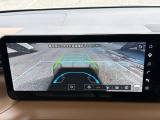 ディスプレイからのカメラ視点を変更することで、状況に合わせて運転席からの死角もカバーできます♪