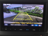 バックモニター付きで、車庫入れやバック時の後方確認をサポート。