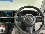 使いやすく運転しやすいレイアウトの運転席周り。