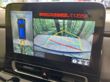 【パノラミックビューモニター】専用のカメラにより、上から見下ろしたような視点で360度クルマの周囲を確認することができます☆死角部分も確認しやすく、狭い場所での切り返しや駐車もスムーズに行えます。