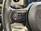 ステアリングにオーディオ操作スイッチが付いています。オーディオ画面に直接タッチしなくても操作が出来ますので、運転に集中できます。