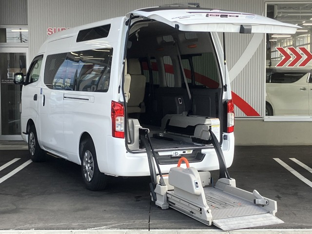NV350キャラバン 2.5 チェアキャブ 車いす2名仕様 ディーゼルターボ 4WD