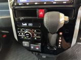 ハンドルに近い位置で、運転席からも見やすく操作しやすい ☆★インパネシフト★☆ どのギアに入っているか一目瞭然(^^)