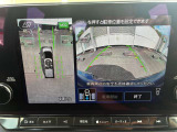 自動駐車も付いていて車庫入れや縦列駐車も簡単です