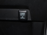 シガーソケットが付いています!変換アダプターを付けたら携帯も充電出来ます!