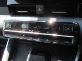 オートエアコンで車内はいつでも快適です♪