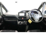 広々とした運転席まわりで、快適ドライブが楽しめます!