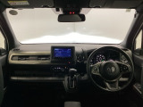 運転席周りも、雰囲気がいいでしょう。