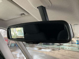 アラウンドビューモニターが付いていて、お車を空から見たような目線で駐車できます