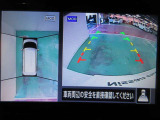 アラウンドビューモニターで車庫入れも空から見ている様に駐車できラクラクです。
