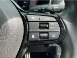 Hondaセンシングの機能のひとつ、アダプティブクルーズコントロール付!アクセルから足を離しても設定したスピードと前車との車間を保ち走行してくれます!車線維持もアシスト☆高速道路で疲労軽減ですね☆
