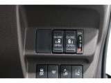 ◆◆両側電動スライドドア!!荷物で手が塞がる時など簡単にドアの開閉が出来ます!何より力いらずで開閉OK!女性やお年寄りにも優しい♪電動機能はOFFにもできますから元気なお子様の駆け出しも安心!