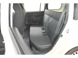 中古車をキレイで気持ちよくお乗りいただけるよう、エンジンルームからシートを外した洗浄まで、目に見えない部分も徹底的に洗浄しています!