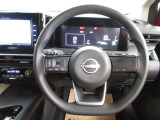 運転が楽しくなる明るく開放的な運転席まわりです。