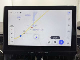 純正ナビを装備。タッチパネル式で使いやすく、お出かけもラクラクです。