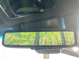 【デジタルインナーミラー】後席の大きな荷物や同乗者で後方が確認しづらい時でも安心!カメラが撮影した車両後方の映像をルームミラー内に表示。クリアな視界で状況の確認が可能です!