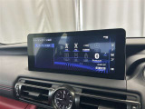 ブルートゥースに接続することにより、スマホに入ったお気に入りの音楽を車内で楽しむことができます♪あると本当に便利な機能になっています!