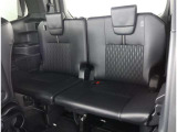 3列目シートもひろびろとしたスペースを確保しています。大人数でのお出かけもばっちりです!