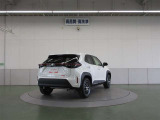 4WDには高級車に使用されるダブルウィッシュボーンサスペンションを採用。