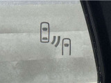 車線変更時の後方確認をアシストしてくれるブラインドスポットモニター!ドアミラーの死角を検知してくれるから車線変更もスムーズです。