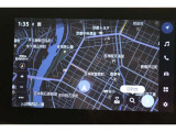 スマホやiPhoneと連携し対応アプリを表示させて使うコネクティッドナビ対応ディスプレイオーディオPlus。フルセグTV対応です。