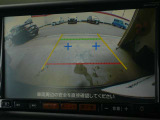 ガイドライン表示機能つきバックモニターです!バックでの駐車時など後方の安全確認ができて安心安全ですね♪