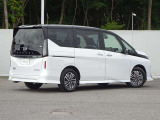 セレナ 1.4 e-POWER ハイウェイスターV 