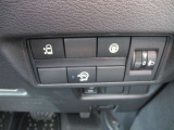 左側オートスライドドアで乗り降り便利です。