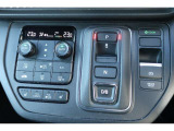 運転席と助手席の温度を変えられるSYNC機能やシートヒータも付いていて快適!