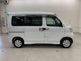 軽自動車、小型車を中心に常時300台展示車を御用意させて頂いております