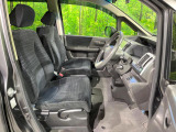 運転席シート廻りは使用感も少なく、良好な状態となっています。丁寧に使われていたことがよくわかりますね。
