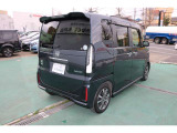 自社整備工場にてHonda車に精通したメカニックが徹底した納車整備を実施し、消耗した部品等は交換し記録簿に記載しますので安心してご使用いただけます。もちろん追加料金は頂きません◎