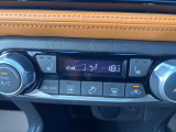 運転席/助手席シートヒーター付き