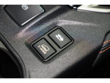 坂道渋滞で便利なヒルホールドモード、X-MODEは4輪の駆動力やブレーキなどを適切にコントロールすることで悪路からのスムーズな脱出を実現します。