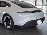 ライトストリップ、イルミネーテッド PORSCHE ロゴ(ブラック)付き