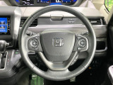 【純正革巻きステアリング】上質な革を使用することで、手にしっかり馴染みとても運転しやすいハンドルです♪
