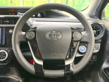 インテリアに合わせたデザインのステアリングは、運転される方のことも考え、運転しやすい形状、大きさです。是非一度、実際に触ってお確かめください。