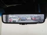 車両後方の視界をクリアに映し出す「デジタルインナーミラー」搭載です。