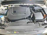 当店の認定中古車(VOLVO APPROVED CAR)はメーカー基準の車齢・走行に応じた内外装・機関の176項目もの項目に厳密な点検を実施。すべての基準を満たした自信を持ってお届けする中古車です。