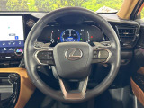 【純正革巻きステアリング】上質な革を使用することで、手にしっかり馴染みとても運転しやすいハンドルです♪