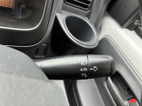 トンネルを出た後にランプを消し忘れていた経験ありませんか?オートライトなら、自動で点灯・消灯。付け忘れ・消し忘れの心配がなく、運転に集中できます。