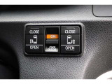 【両側パワースライドドアスイッチ】車内からもスイッチ一つで楽にドアの開閉が可能♪半ドア予防にも一役かってくれます♪