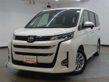 カラーはホワイトパールクリスタルシャイン!走行距離は19000kmとなっております☆