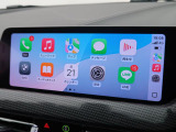 【アップルカープレイ】iPhoneがBMW車両とワイヤレスで接続されます。Apple CarPlayでは、オーディオストリーミングやメッセージングアプリがディスプレイに表示されます。
