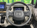 インテリアに合わせたデザインのステアリングは、運転される方のことも考え、運転しやすい形状、大きさです。是非一度、実際に触ってお確かめください。