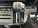 発進時から滑らかに加速する無段階変速のCVTはストップ&ゴーの多い街の中も快適です