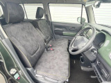 運転席シート廻りは使用感も少なく、良好な状態となっています。丁寧に使われていたことがよくわかりますね。
