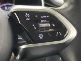 コールドクライメイトパック『フロントガラス・ハンドルにヒーター機能がついており、寒い日のドライブでも快適にお乗り頂けます。』