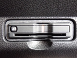 ■【ETC車載器】が装備されています。セットアップをしてお渡しとなり、ETCカードを差し込むだけで高速道路の利用が可能です。