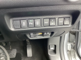 レーザーを照射しカメラで前走車等を検知し衝突の回避・軽減を図るホンダセンシングとVSA(車両挙動安定化制御システム)走る・曲がる・止まるの全領域で安定性を確保するためのシステム装備。安心ですね!